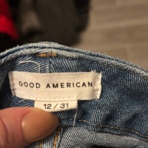 Good American Good Waist Cropped jeans